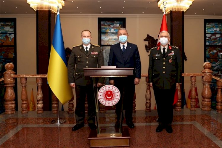 Milli Savunma Bakanı Hulusi Akar, Ukrayna Kara Kuvvetleri Komutanı Sırskıy'ı kabul etti