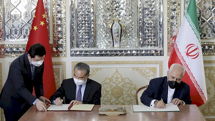 Çin'den İran'a petrol karşılığı 400 milyar dolarlık yatırım anlaşması
