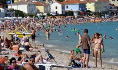 İngiliz turistlerden rezervasyon patlaması: Türkiye ve Yunanistan başı çekiyor