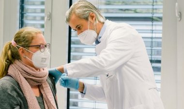 Almanya'da aşı olanlara "özgürlük" tanınması tartışılıyor