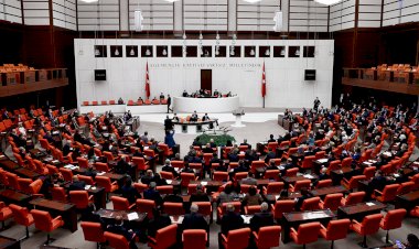 Bir bildiri de eski vekillerden: Montrö tartışmaya açılamaz