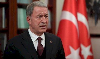 Milli Savunma Bakanı Akar, bildiri yayımlayan 104 emekli amiral için 'Bedeli neyse ödeyecekler'
