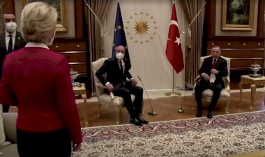 Avrupa Komisyonu başkanını ayakta tutabiliyoruz…