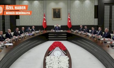 Kulislerdeki yorumlar: 'Siz buna kabine değişimi mi diyorsunuz?'