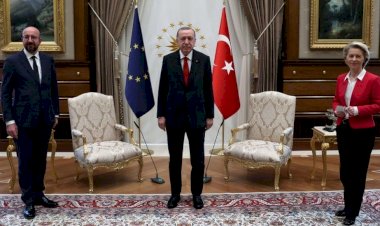 Avrupa Komisyonu Başkanı Ursula von der Leyen: Türkiye'deki sandalye olayı kadın olduğum için yaşandı