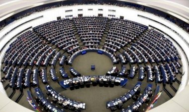 Avrupa Parlamentosu: Rusya Ukrayna'yı işgal ederse petrol ve doğalgaz alımı durdurulsun
