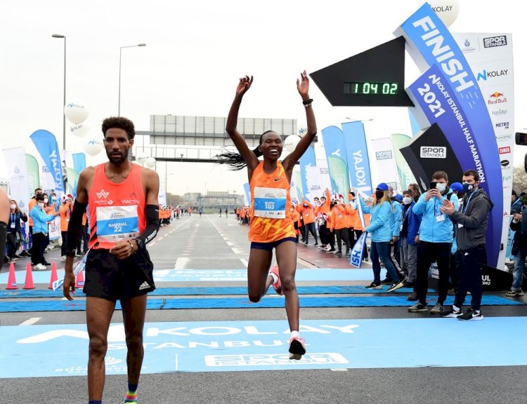 N KOLAY İSTANBUL YARI MARATONU’NDA DÜNYA REKORU
