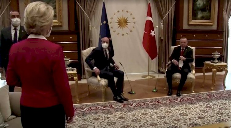 Avrupa Komisyonu başkanını ayakta tutabiliyoruz…