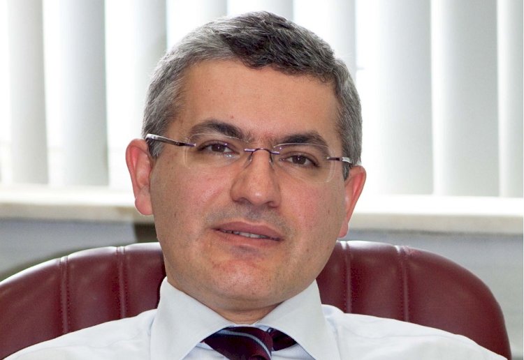 Prof. Dr. Raif Çakmur: “Parkinson hastalığında, hasta yakınlarına önemli görevler düşüyor!”