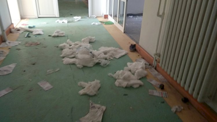 FOÇA ESKİ DEVLET HASTANESİ ÇÜRÜMEYE TERKEDİLDİ