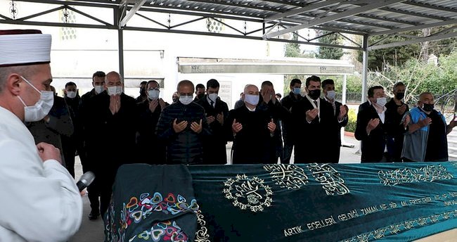 Şehit Polatkan’ın eşi duâlarla uğurlandı