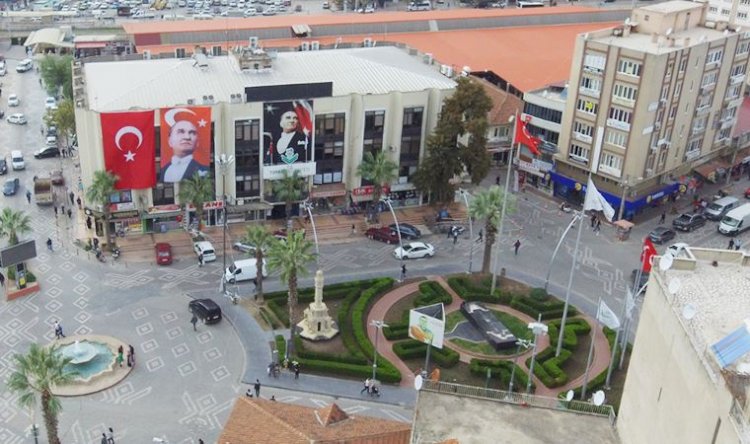 Torbalı'nın yeni belediye başkanı CHP'li Mithat Tekin oldu