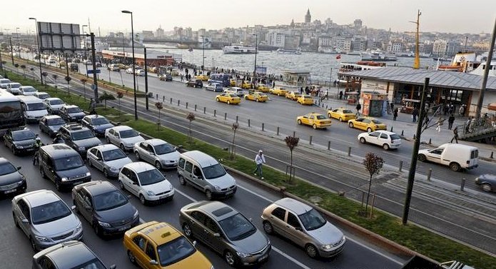 Kapanma öncesi il dışına çıkanlar artıyor