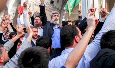 Furkan Vakfı: 'Camide biber gazlı müdahale' haberiyle yeniden gündeme gelen İslamcı oluşum