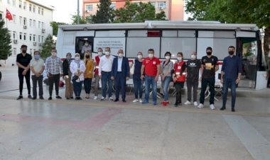 MHP Karşıyaka İlçe Teşkilatı'ndan Kan Bağışı
