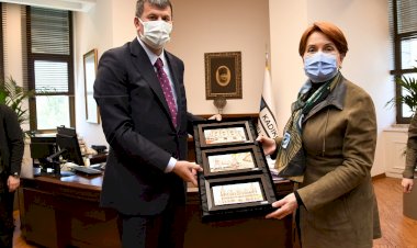 MERAL AKŞENER VE EKREM İMAMOĞLU’NDAN KADIKÖY ZİYARETİ