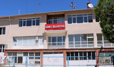 Küçük beldede büyük yarış: AK Parti, CHP ve Gelecek Partisi'nin adayları kıyasıya yarışıyor