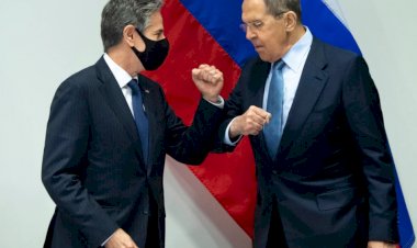Top US, Russian Diplomats Meet Face-to-Face at Arctic Summit