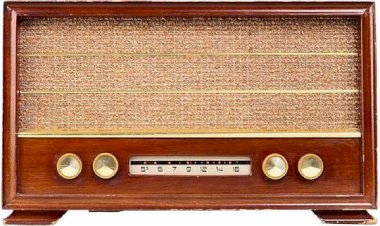 Şimdilerde yaşananlar bana televizyon öncesi günlerin radyodaki ‘Arkası yarın’ programlarını hatırlatıyor