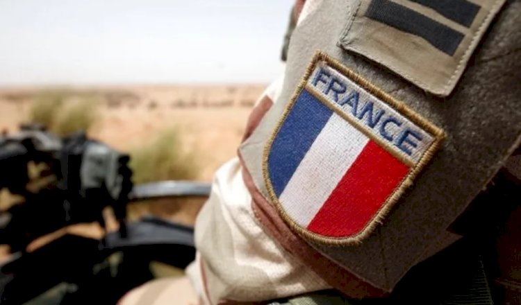 Fransa'da emekli generallerden Meclis'teki siyasi gruplara 'iç savaş' dosyası