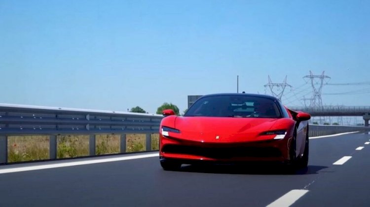 AKP’li vekil dünyanın en hızlı Ferrari’sini aldı