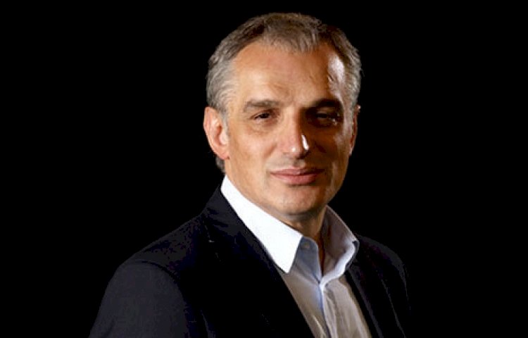 Mustafa Karaalioğlu Bu yangın üflemekle sönmez