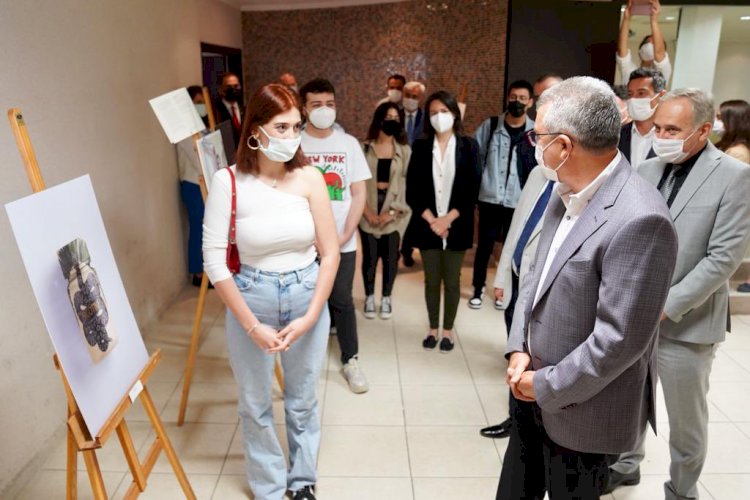“Dönüşüm” sergisiyle sanat, tasarım ve eczacılık disiplinleri bir araya geldi