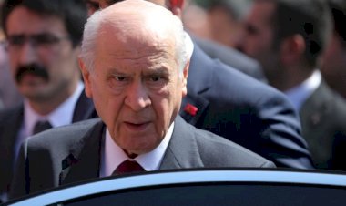 Bahçeli, "Bu kişilerin gizli FETÖ'cü olup olmadıkları mutlaka incelenmelidir''