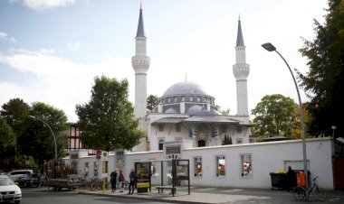 Almanya'da Almanca İmam Eğitimi Verecek "İslam Koleji" Açıldı