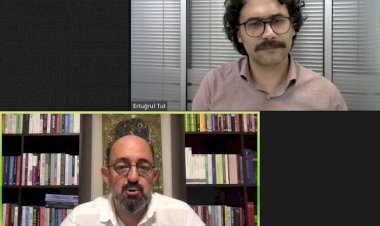 Prof. Dr. Sinan Canan: “Yeni dijital dünyaya karşı uyanık olmalıyız”
