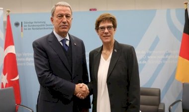 Almanya Savunma Bakanı Türkiye'ye gidiyor