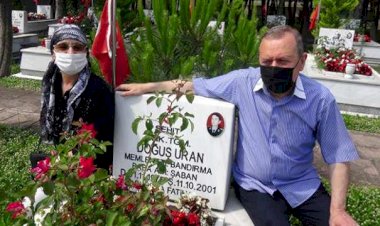 Babalar Günü'nde şehit oğula ziyaret