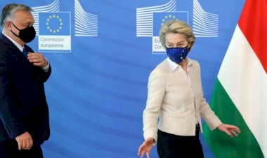 AB Komisyonu'ndan Macaristan'a sert tepki