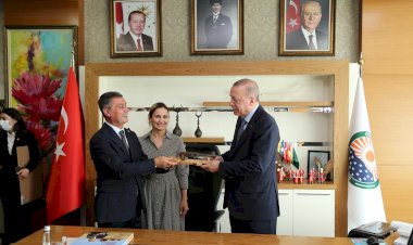 Cumhurbaşkanı Recep Tayyip Erdoğan, Gölbaşı Belediyesi'ni ziyaret etti. 