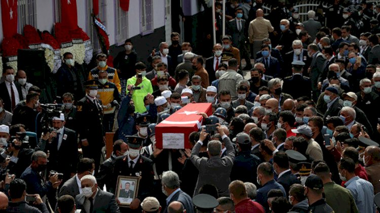 Şehit Jandarma Teğmen Baki Koçak'a gözyaşlarıyla veda: Dualarla son yolculuğuna uğurlandı