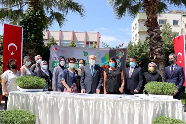 İzmir'in Kentli Kadınlarına 250 bin Sebze Fidesi Dağıtıldı