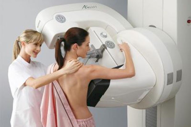 75 yaş üstü meme kanseri geçirmiş kişiler mamografi çektirmeyebilir