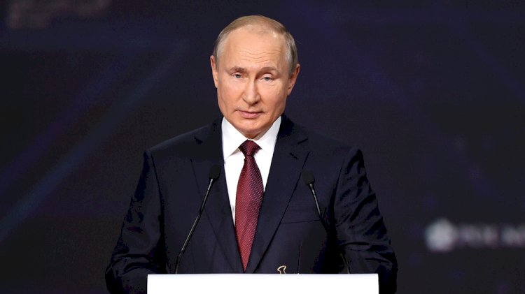 Putin'den Trump yorumu: Beğenin ya da beğenmeyin, renkli bir kişilik