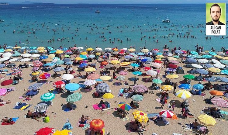 Uçuş yasaklarının kalkmasıyla dördüncü varyantı yaşayan Rusya’dan gelecek turist endişelendiriyor