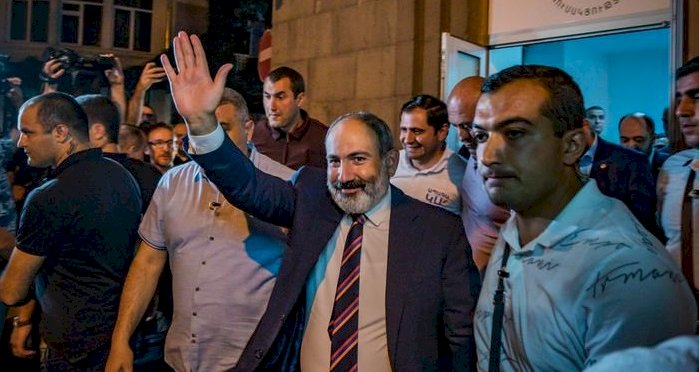 Ermenistan'da seçimin galibi Paşinyan'ın partisi oldu