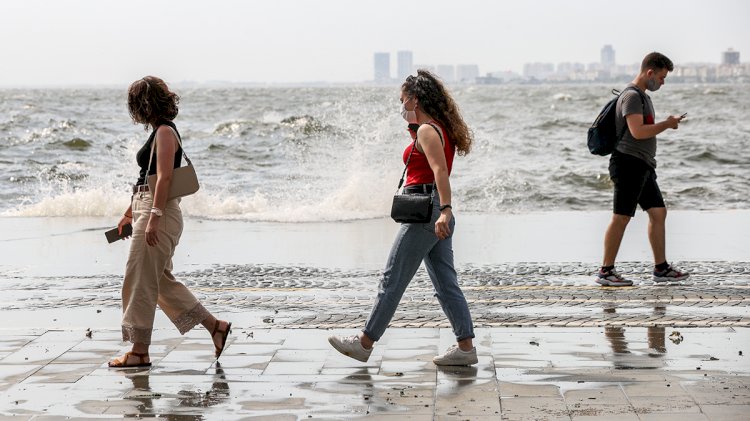 Sadece İzmirlilere özel 'maske' uyarısı: Pandemi bitse de çıkarmayın