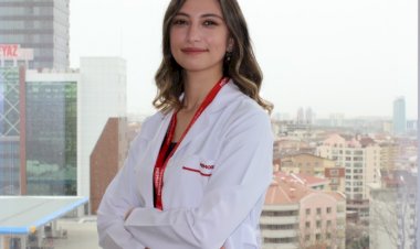 BİLİNÇSİZ BEYAZLATMA DİŞLERDE HASAR BIRAKABİLİYOR
