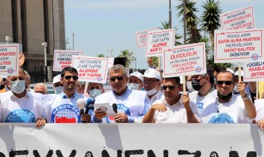 “MEMURLAR BÜYÜYEN EKONOMİDEN PAYINI İSTEDİ”