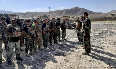 Tacikistan Afgan sınırına 20 bin asker gönderiyor