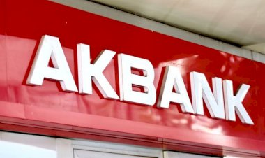 Akbank: 'Sistemlerimizi önümüzdeki saatlerde kademeli olarak devreye almayı hedefliyoruz'