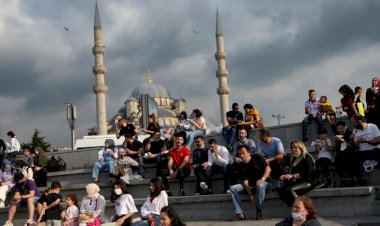 İstanbul’da Normalleşmenin Buruk Mutluluğu 