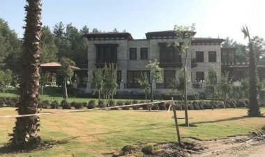 Yazlık Saray’ın çizimden sonra fotoğrafları da ortaya çıktı