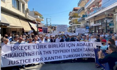 İskeçe Türk Birliği adaletsizliğe karşı sesini böyle yükseltti: İskeçe'de "Artık Yeter" eylemi