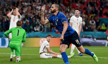 EURO 2020 finali: İngiltere İtalya maçında normal süre 1-1 berabere bitti, maç uzatmaya gitti