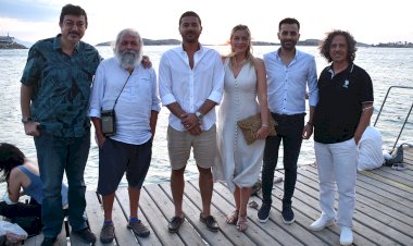FOÇA’DA YAŞAYAN ŞAİR VE YAZARLAR FOÇA’YI ANLATTI